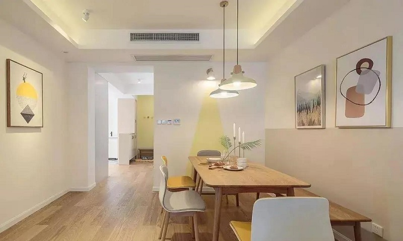 100㎡三居室北歐風(fēng)裝修，原木搭配暖色調(diào)讓家溫馨